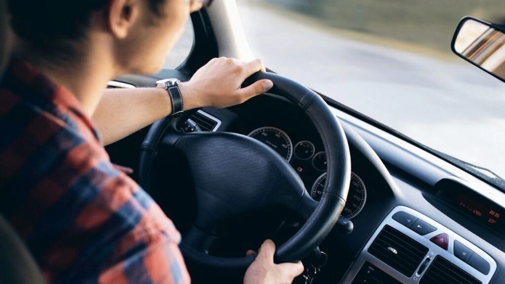 पुरानी गाड़ी खरीदते समय ध्यान रखने योग्य 5 बातें