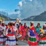 ऋषिकेश के पास ब्यासी में थार खाई में गिरी, आधी रात में बचाव दल ने 5 लोगों को निकाला