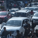 Chamoli – स्कूल परिसर में घुसा भालू, दहशत में बच्चे दरवाजा तोड़कर मासूम को उठा ले गया, शिक्षकों की सूझबूझ से बची जान